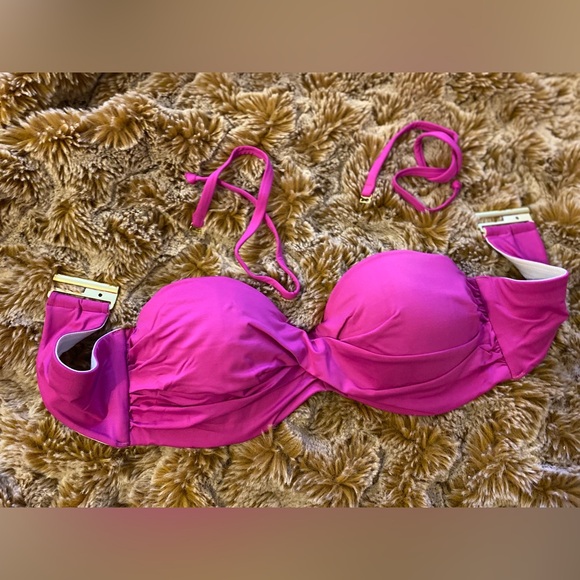 Like new fuscia bandeau bikini top with removable straps - Picture 4 of 7